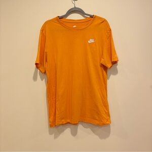 Nike “The Nike Tee” Logo T-Shirt in Orange (Size M)